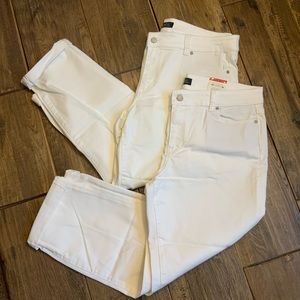 Talbots flawless five-pocket white boyfriend jeans. Size 16